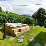 Plancherine, Recente Avec Jacuzzi Privatif Tatil Evi Plancherine