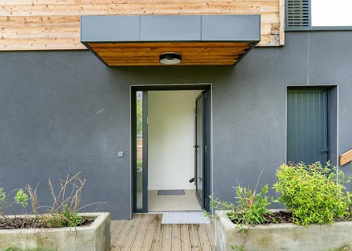 Semesterbostad Plancherine, Recente Avec Jacuzzi Privatif *