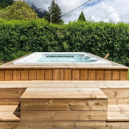 Feriehus Plancherine, Recente Avec Jacuzzi Privatif Plancherine
